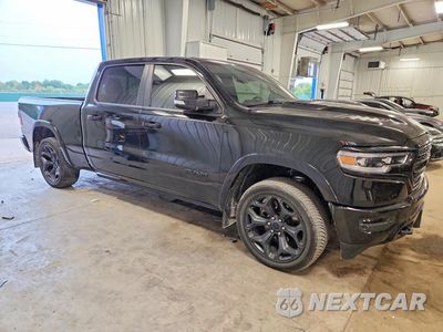 Czwarte zdjęcie samochodu z boku: 2022 RAM 1500 LIMITED VIN:1C6SRFPT1NN209816 - miniatura
