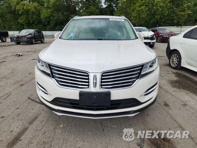 Piąte zdjęcie samochodu w środku: 2017 LINCOLN MKC PREMIERE VIN:5LMCJ1D99HUL61281 - miniatura