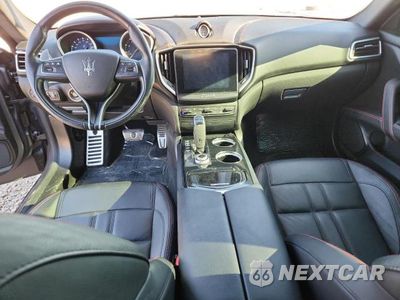 Zdjęcie 8 z 12 samochodu: 2020 MASERATI GHIBLI S VIN:ZAM57YTS5L1343779 - miniatura