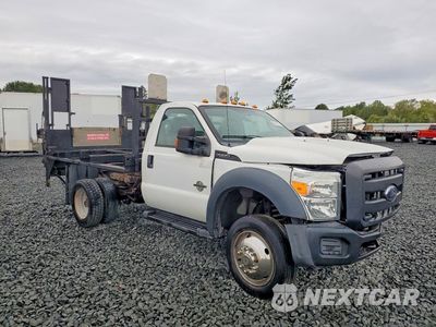 Czwarte zdjęcie samochodu z boku: 2016 FORD F550 SUPER DUTY VIN:1FDUF5HT7GEC25911 - miniatura