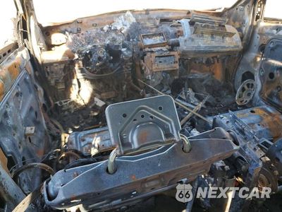 Zdjęcie 8 z 12 samochodu: 2005 NISSAN MURANO S VIN:JN8AZ08T95W308110 - miniatura