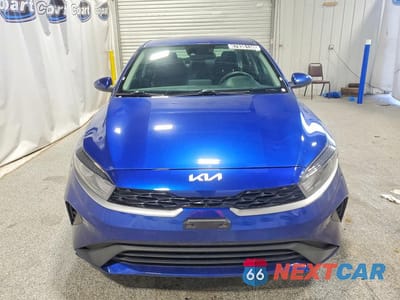 Piąte zdjęcie samochodu w środku: 2024 KIA FORTE LXS VIN:3KPF24AD3RE756729 - miniatura