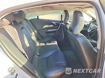 Zdjęcie 10 z 12 samochodu: 2017 VOLVO S60 PREMIER VIN:LYV402TK2HB145999 - miniatura