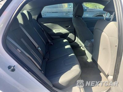 Zdjęcie 10 z 12 samochodu: 2024 HYUNDAI ELANTRA SEL VIN:KMHLM4DG0RU654322 - miniatura
