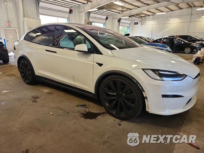 Czwarte zdjęcie samochodu z boku: 2022 TESLA MODEL X VIN:7SAXCBE51NF356992 - miniatura