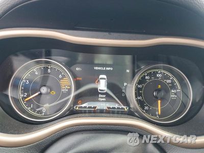 Zdjęcie 9 z 14 samochodu: 2017 JEEP CHEROKEE LIMITED VIN:1C4PJMDB5HW519150 - miniatura
