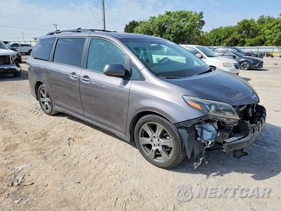 Czwarte zdjęcie samochodu z boku: 2017 TOYOTA SIENNA SE VIN:5TDXZ3DC5HS776014 - miniatura
