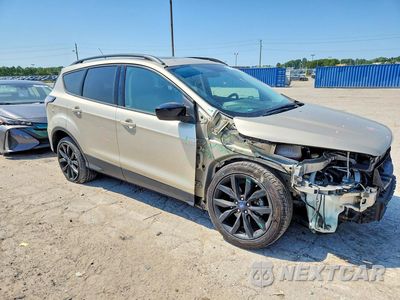 Czwarte zdjęcie samochodu z boku: 2017 FORD ESCAPE SE VIN:1FMCU0GD7HUE44096 - miniatura