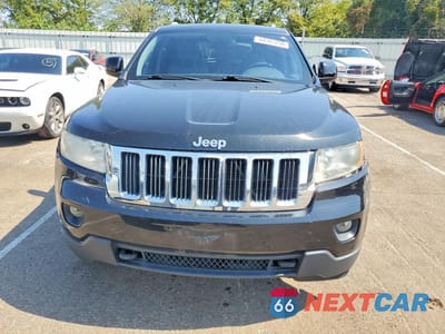 Piąte zdjęcie samochodu w środku: 2012 JEEP GRAND CHEROKEE LAREDO VIN:1C4RJFAGXCC185275 - miniatura