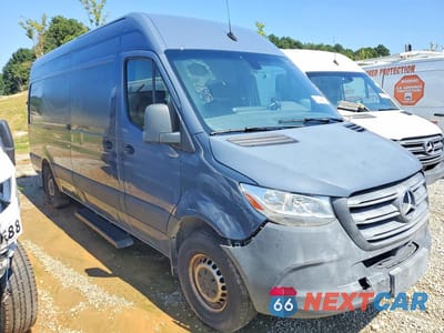 Czwarte zdjęcie samochodu z boku: 2019 MERCEDES-BENZ SPRINTER 2500/3500 DELIVERY VAN VIN:WD4PF1CD8KP141819 - miniatura