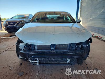 Piąte zdjęcie samochodu w środku: 2017 VOLKSWAGEN JETTA GLI VIN:3VW4T7AJ9HM213334 - miniatura