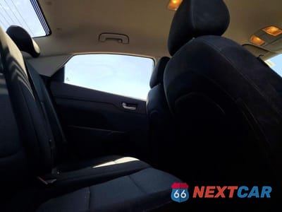 Zdjęcie 10 z 12 samochodu: 2019 HYUNDAI ACCENT SE VIN:3KPC24A31KE059785 - miniatura