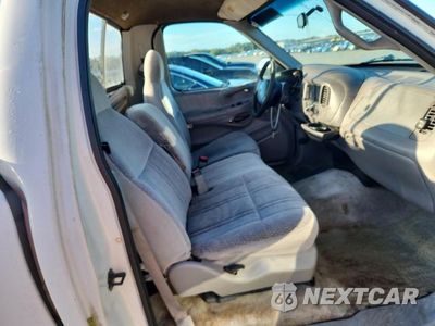 Zdjęcie 10 z 12 samochodu: 1998 FORD F150 VIN:1FTDF1723WNA10188 - miniatura