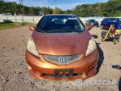 Piąte zdjęcie samochodu w środku: 2009 HONDA FIT SPORT VIN:JHMGE884X9S036333 - miniatura