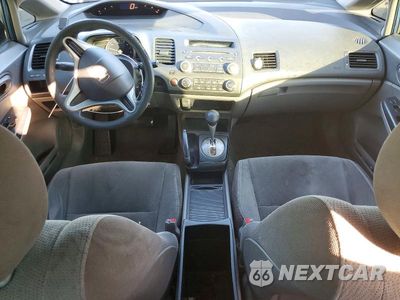 Zdjęcie 8 z 12 samochodu: 2010 HONDA CIVIC VP VIN:19XFA1F36AE018431 - miniatura