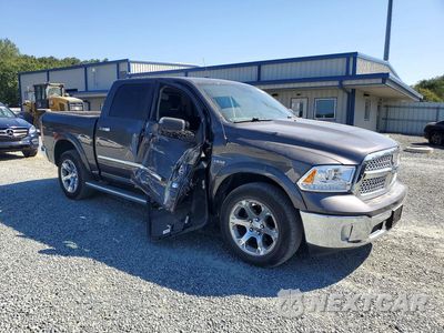 Czwarte zdjęcie samochodu z boku: 2018 RAM 1500 LARAMIE VIN:1C6RR7NT1JS262227 - miniatura