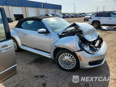 Czwarte zdjęcie samochodu z boku: 2014 VOLKSWAGEN BEETLE VIN:3VW5P7AT3EM805155 - miniatura