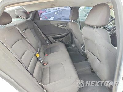 Zdjęcie 10 z 12 samochodu: 2019 CHEVROLET MALIBU LT VIN:1G1ZD5ST0KF144267 - miniatura