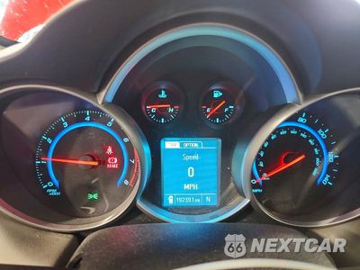 Zdjęcie 9 z 12 samochodu: 2015 CHEVROLET CRUZE LS VIN:1G1PB5SH1F7244712 - miniatura