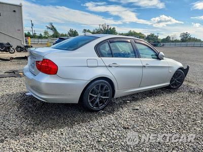 Trzecie zdjęcie samochodu z tyłu: 2011 BMW 328 XI SULEV VIN:WBAPK5C58BA811178 - miniatura
