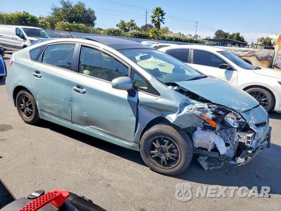 Czwarte zdjęcie samochodu z boku: 2015 TOYOTA PRIUS THREE VIN:JTDKN3DU4F1981431 - miniatura