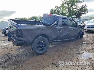 Trzecie zdjęcie samochodu z tyłu: 2019 RAM 1500 CLASSIC TRADESMAN VIN:1C6RR7FT1KS553388 - miniatura