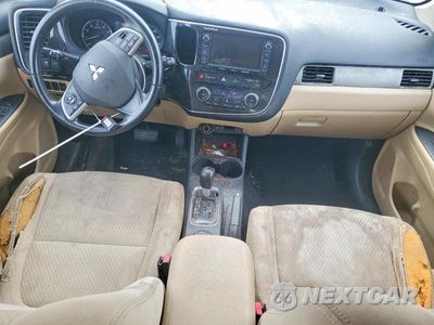 Zdjęcie 8 z 13 samochodu: 2014 MITSUBISHI OUTLANDER SE VIN:JA4AD3A30EZ017350 - miniatura