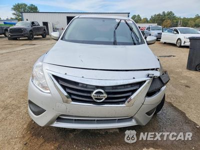 Piąte zdjęcie samochodu w środku: 2018 NISSAN VERSA SV VIN:3N1CN7AP5JL833285 - miniatura