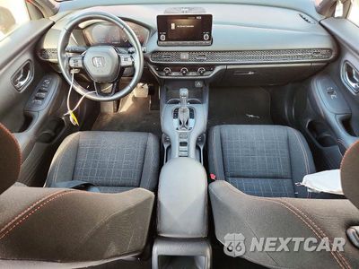 Zdjęcie 8 z 13 samochodu: 2025 HONDA HR-V SPORT VIN:3CZRZ1H51SM736894 - miniatura