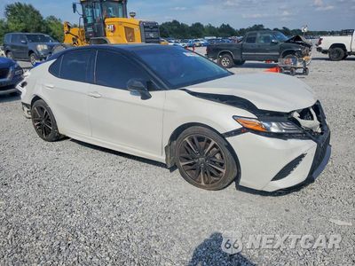 Czwarte zdjęcie samochodu z boku: 2018 TOYOTA CAMRY XSE V6 VIN:4T1BZ1HK9JU012163 - miniatura
