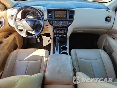 Zdjęcie 8 z 13 samochodu: 2016 NISSAN PATHFINDER SV VIN:5N1AR2MN5GC641838 - miniatura