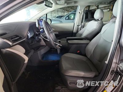 Zdjęcie 7 z 13 samochodu: 2021 TOYOTA SIENNA XLE VIN:5TDYRKEC4MS062575 - miniatura