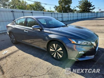 Czwarte zdjęcie samochodu z boku: 2019 NISSAN ALTIMA SL VIN:1N4BL4EV0KN313086 - miniatura