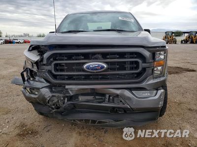 Piąte zdjęcie samochodu w środku: 2023 FORD F150 SUPERCREW VIN:1FTFW1E89PKF94986 - miniatura