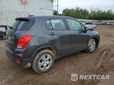 Trzecie zdjęcie samochodu z tyłu: 2019 CHEVROLET TRAX LS VIN:3GNCJKSB6KL157307 - miniatura