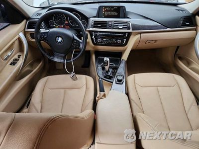 Zdjęcie 8 z 12 samochodu: 2016 BMW 320 I VIN:WBA8E1G55GNT33784 - miniatura
