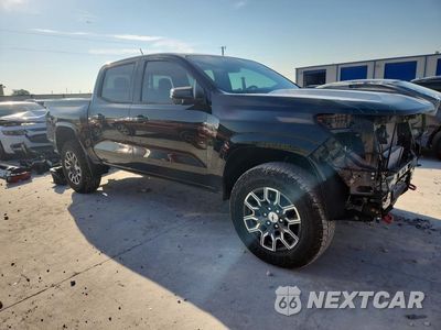 Czwarte zdjęcie samochodu z boku: 2026 CHEVROLET COLORADO Z71 VIN:1GCPTDEK4T1303370 - miniatura