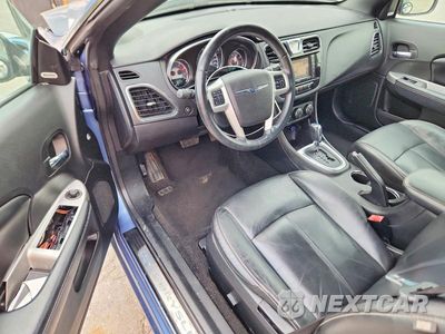 Zdjęcie 8 z 12 samochodu: 2011 CHRYSLER 200 LIMITED VIN:1C3BC7EG9BN616207 - miniatura