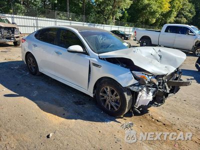 Czwarte zdjęcie samochodu z boku: 2019 KIA OPTIMA LX VIN:5XXGT4L38KG351596 - miniatura