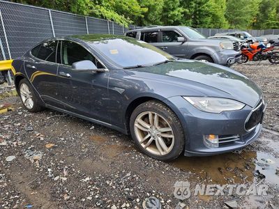 Czwarte zdjęcie samochodu z boku: 2015 TESLA MODEL S 85D VIN:5YJSA1H25FFP78998 - miniatura