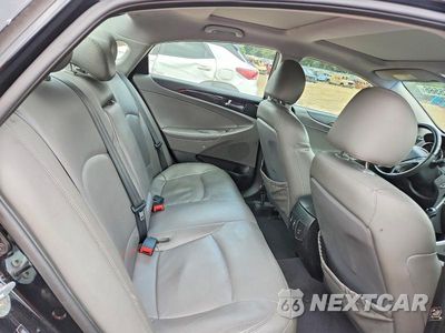Zdjęcie 10 z 12 samochodu: 2012 HYUNDAI SONATA LIMITED VIN:5NPEC4AC7CH471406 - miniatura