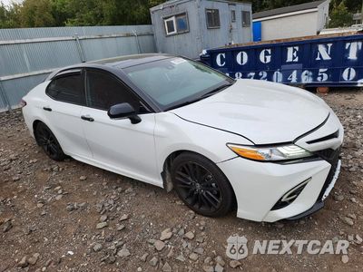 Czwarte zdjęcie samochodu z boku: 2020 TOYOTA CAMRY XSE VIN:4T1K61AK9LU381336 - miniatura