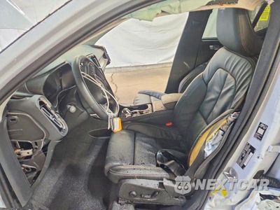 Zdjęcie 7 z 14 samochodu: 2026 VOLVO XC40 PLUS VIN:YV4L12UC0T2785300 - miniatura