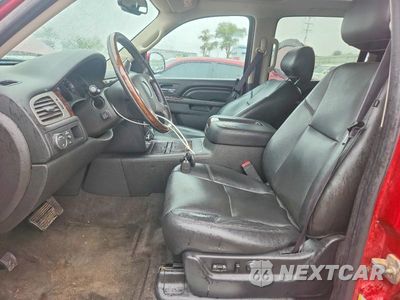 Zdjęcie 7 z 13 samochodu: 2013 GMC YUKON XL DENALI VIN:1GKS2MEFXDR357439 - miniatura