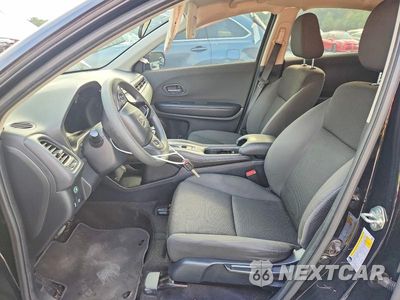 Zdjęcie 7 z 12 samochodu: 2019 HONDA HR-V LX VIN:3CZRU5H35KG715162 - miniatura