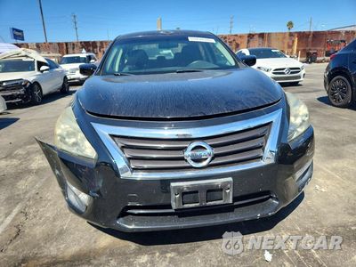 Piąte zdjęcie samochodu w środku: 2015 NISSAN ALTIMA 2.5 S VIN:1N4AL3AP5FC234821 - miniatura