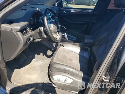 Zdjęcie 7 z 13 samochodu: 2017 PORSCHE MACAN VIN:WP1AA2A58HLB09354 - miniatura
