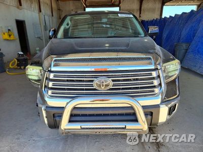 Piąte zdjęcie samochodu w środku: 2018 TOYOTA TUNDRA DOUBLE CAB LIMITED VIN:5TFBW5F11JX754697 - miniatura