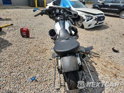 Czwarte zdjęcie samochodu z boku: 2011 HARLEY-DAVIDSON FLHX VIN:1HD1KB418BB604737 - miniatura