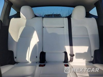 Zdjęcie 10 z 14 samochodu: 2025 TESLA MODEL Y VIN:7SAYGDED7SF227632 - miniatura